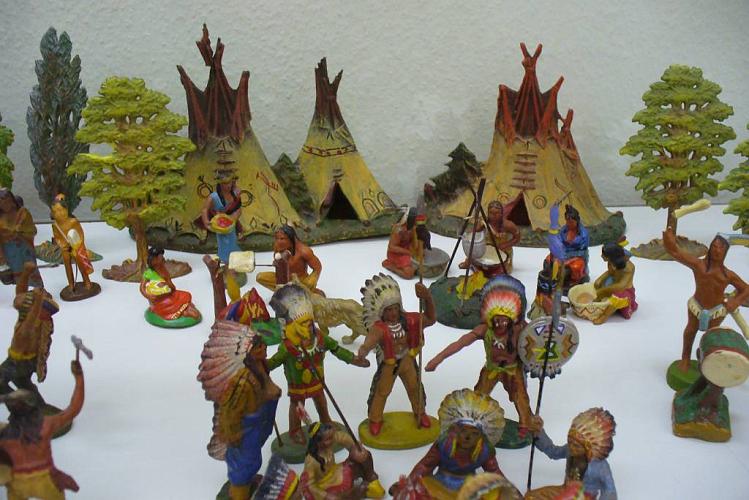 Fig-Elastolin-Indianer_910_b.JPG