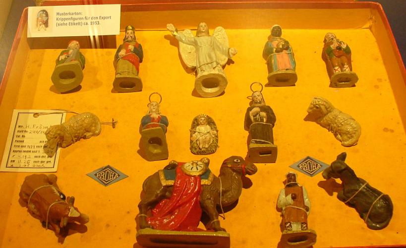 Fig-Krippe-Figuren_Musterkarton_927_b.JPG