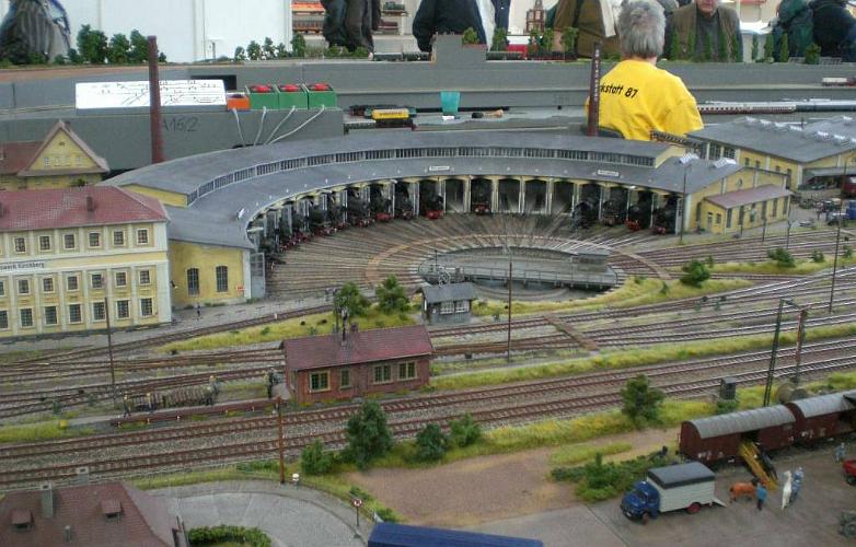 Bahn-Drehscheibe_233_w.JPG