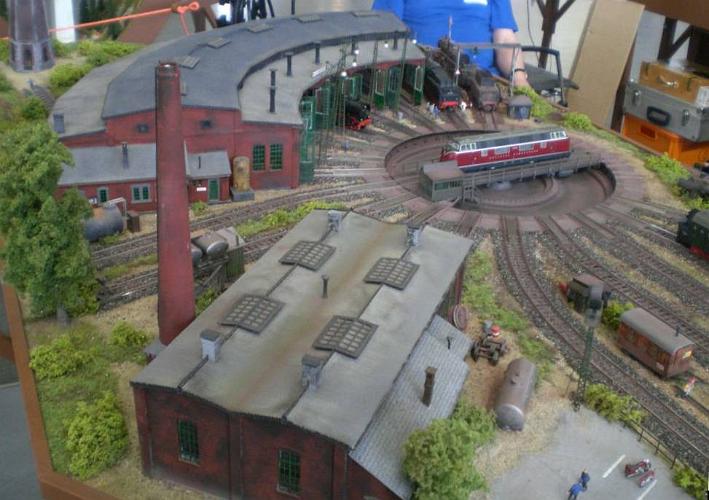 Bahn-Drehscheibe_238_w.JPG