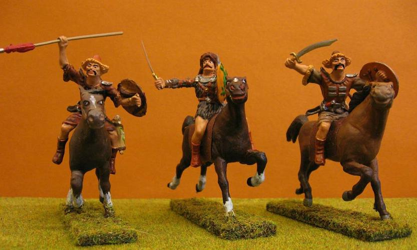 hun003_Hunnen_auf_Miniforma-Pferde.jpg