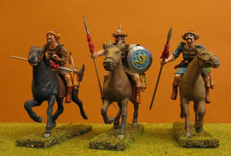 hun010_Hunnen_auf_Miniforma-Pferde.jpg