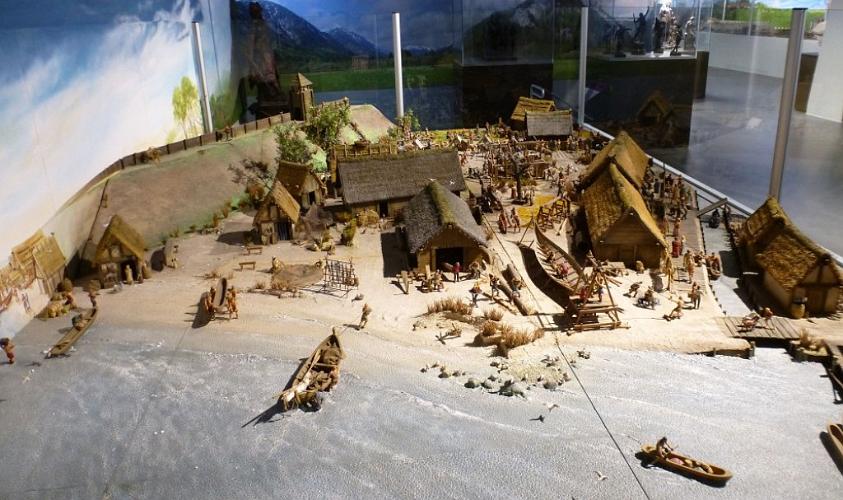 Haithabu_8765.jpg - CREATOR: gd-jpeg v1.0 (using IJG JPEG v62), quality = 90