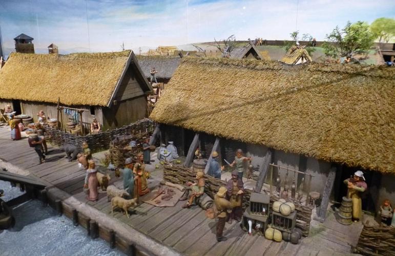 Haithabu_8773.jpg - CREATOR: gd-jpeg v1.0 (using IJG JPEG v62), quality = 90