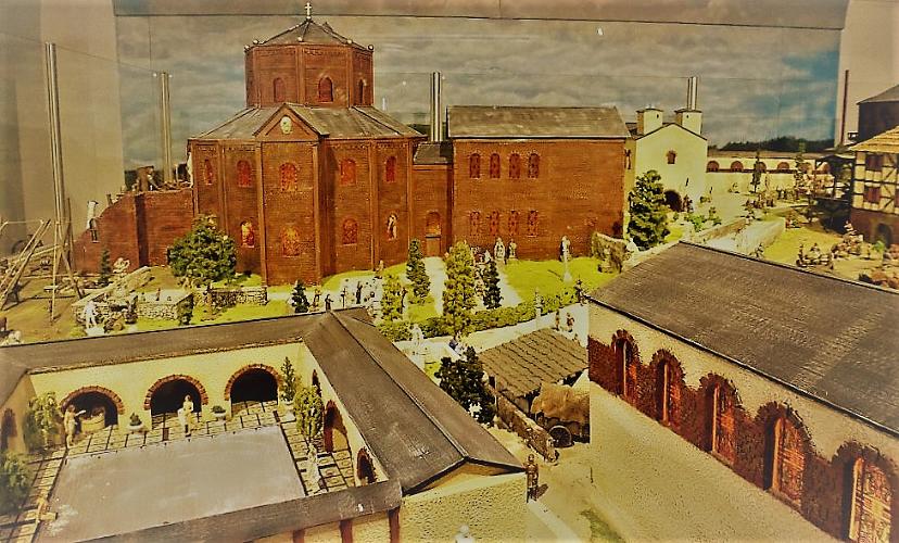 Pfalz_zu_Aachen_8912.jpg - CREATOR: gd-jpeg v1.0 (using IJG JPEG v62), quality = 90