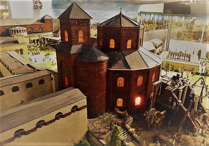 Pfalz_zu_Aachen_8954.jpg - CREATOR: gd-jpeg v1.0 (using IJG JPEG v62), quality = 90