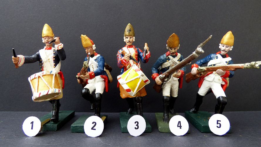 Pre_001_Fusser.JPG - Jede Figur 10 Euro